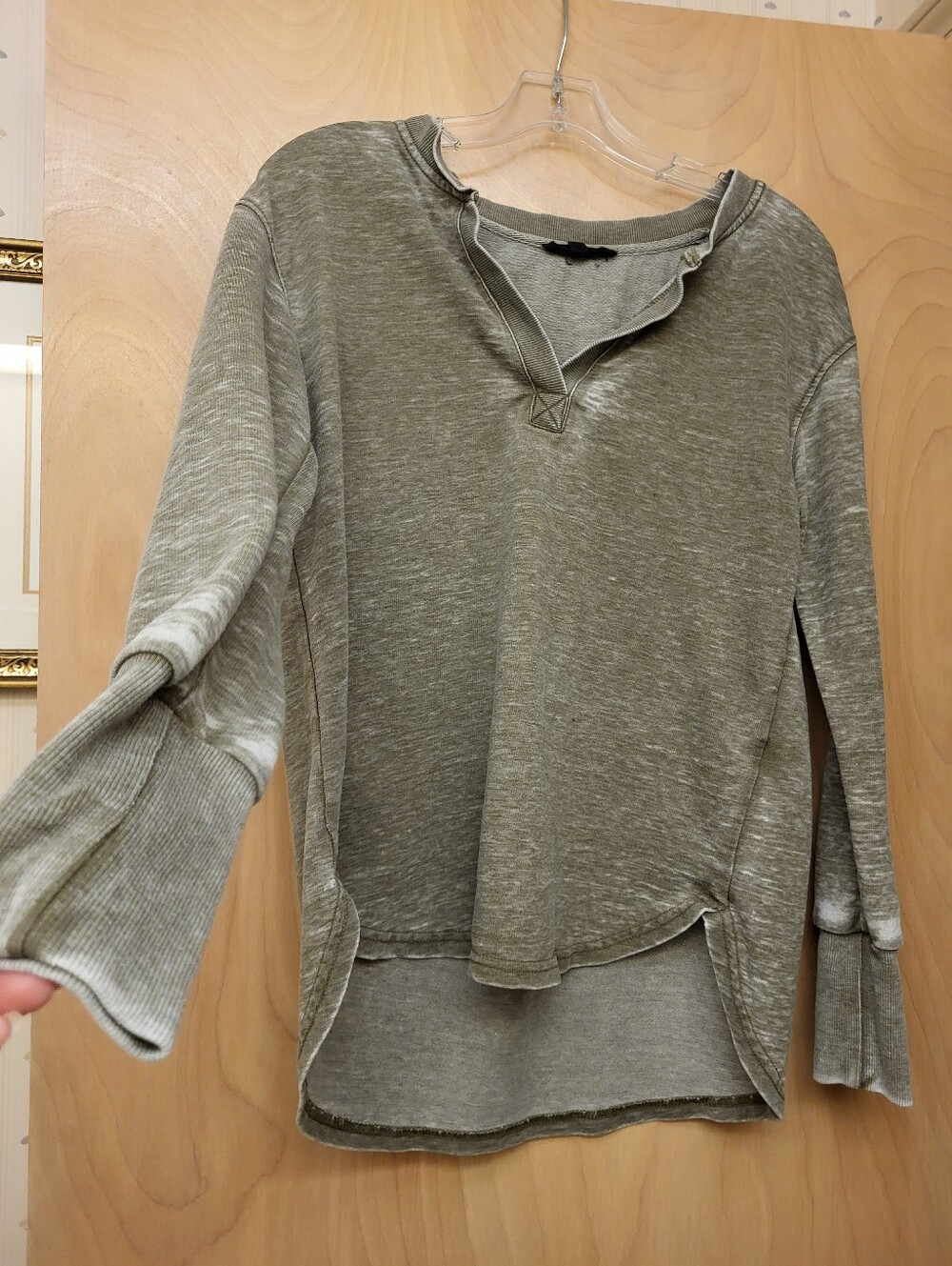Jane And Delaney Olive Green Washout Grey Henley Pullover Sz S